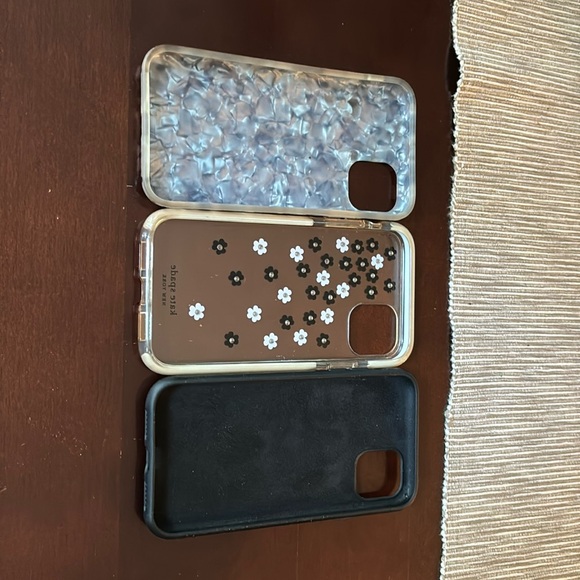 iPhone 11 cases used - Picture 2 of 4